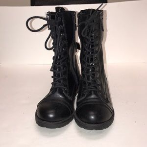 White mountain black boots